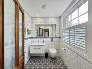 Photo 36- click for photo gallery